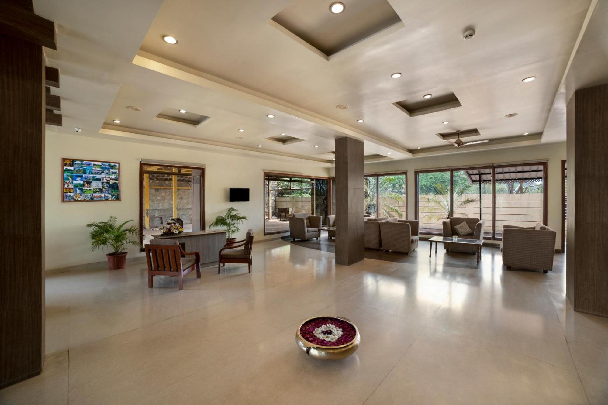Sterling Karwar Hotel Exterior photo