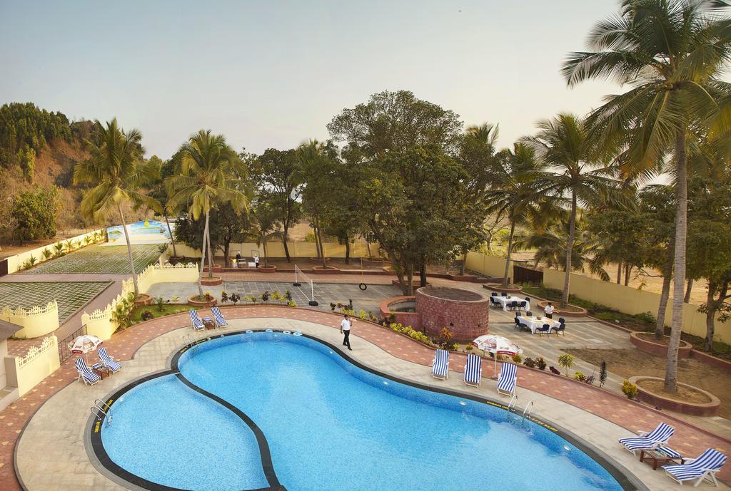 Sterling Karwar Hotel Exterior photo