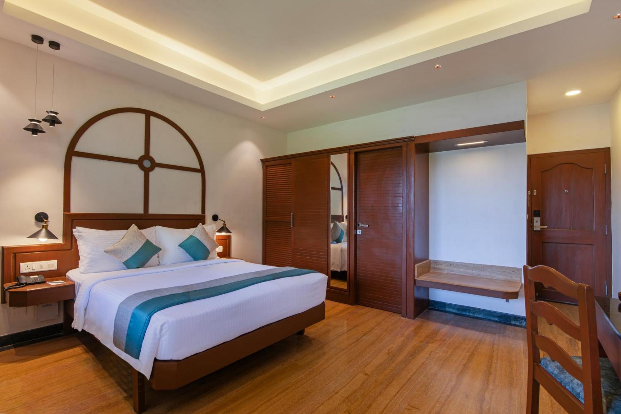 Sterling Karwar Hotel Exterior photo