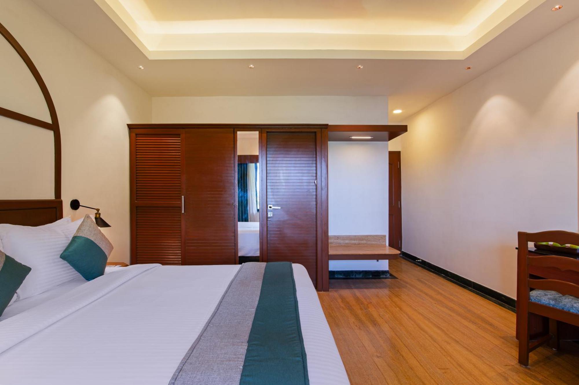 Sterling Karwar Hotel Exterior photo