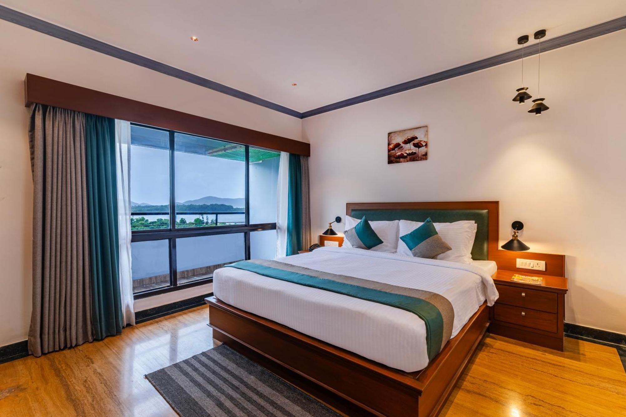 Sterling Karwar Hotel Exterior photo