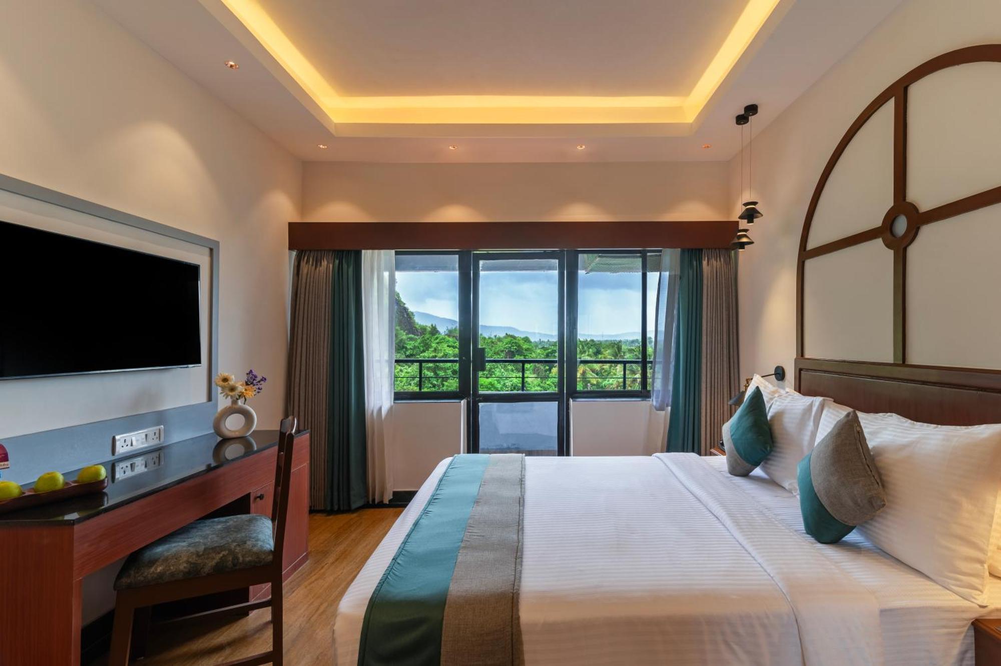 Sterling Karwar Hotel Exterior photo