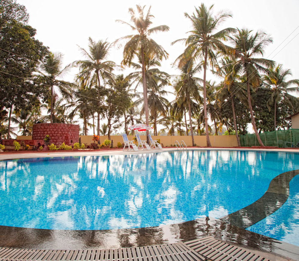 Sterling Karwar Hotel Exterior photo
